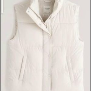 Abercrombie and Fitch puffer vest in shade cream size Medium